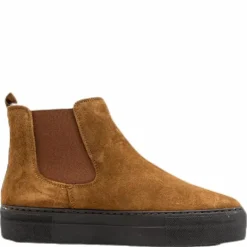 Amber Brown