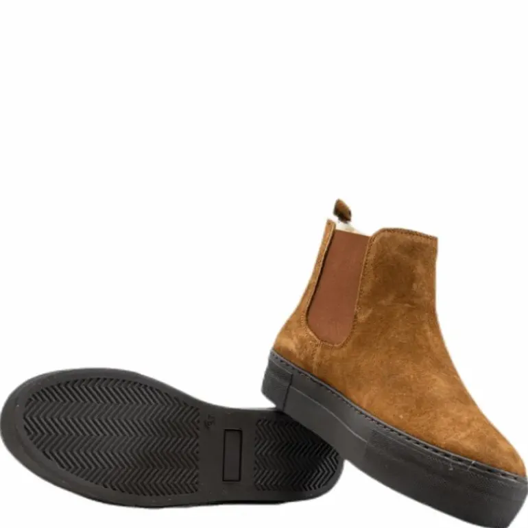 Amber Brown