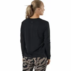 Ease Crew Neck Black