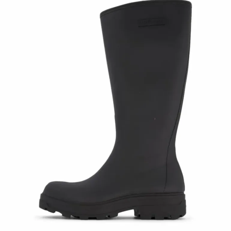 Halla Black