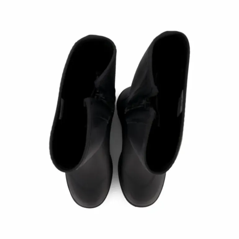 Halla Black