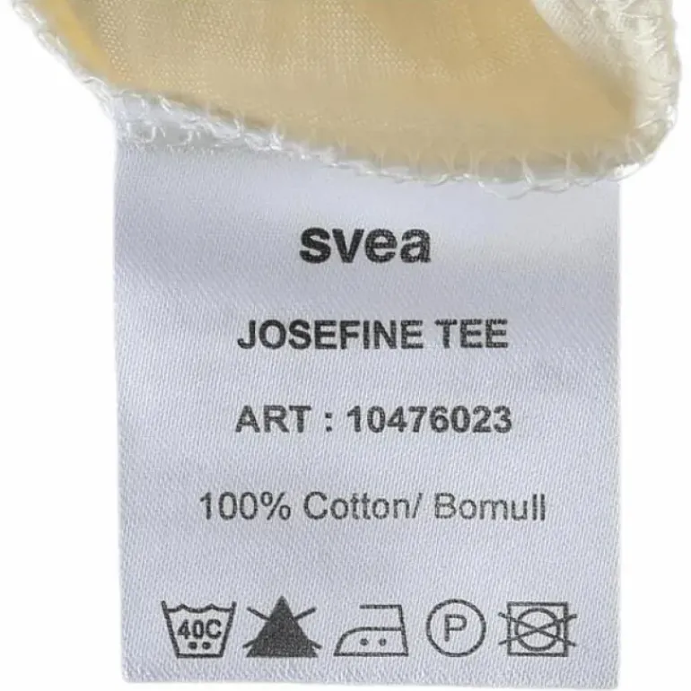 Josefin Tee White
