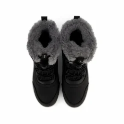 Snowy Black/white